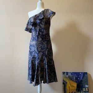 One shoulder silk dress. (Below knee length)